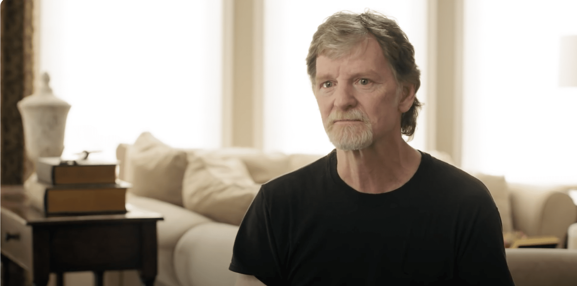 Huge victory for Colorado baker as Supreme Court sides with Jack Phillips in lawsuit over gender transition cake